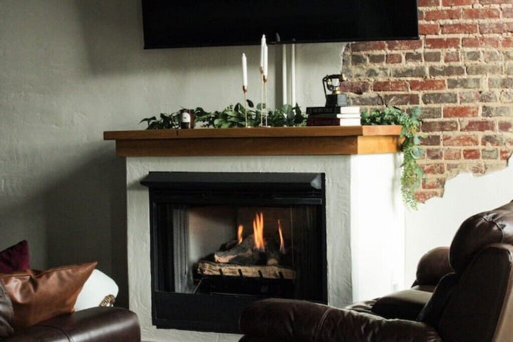 Photo of Livingroom in Morris Chapel