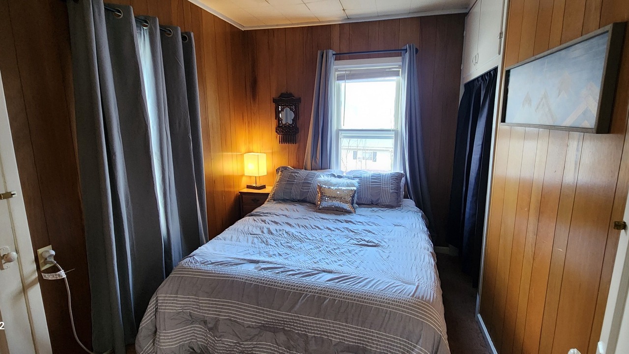 Photo of Bedroom in Kellogg