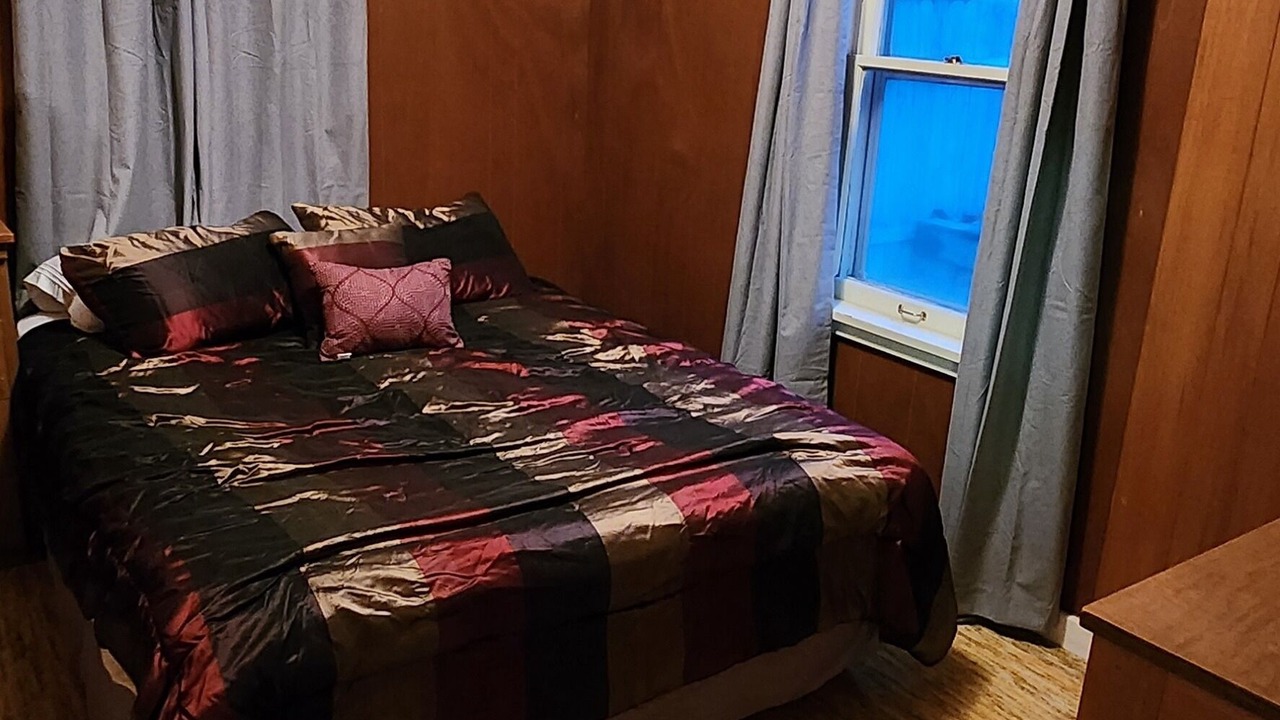 Photo of Bedroom in Kellogg