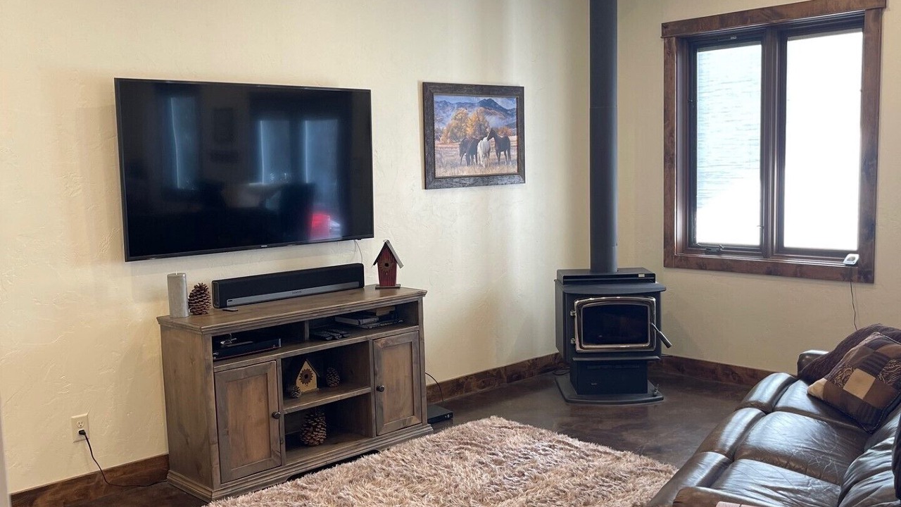 Photo of Livingroom in Wolf Creek