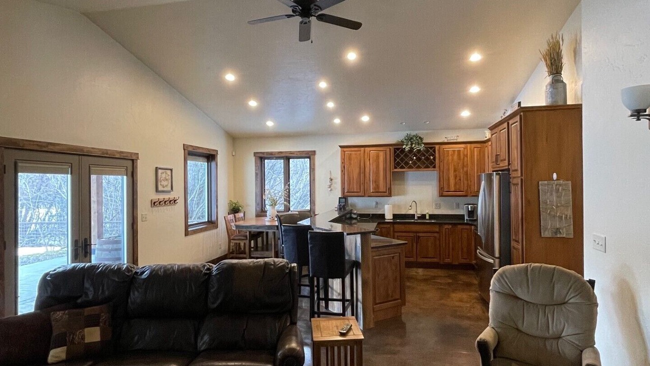 Photo of Livingroom in Wolf Creek