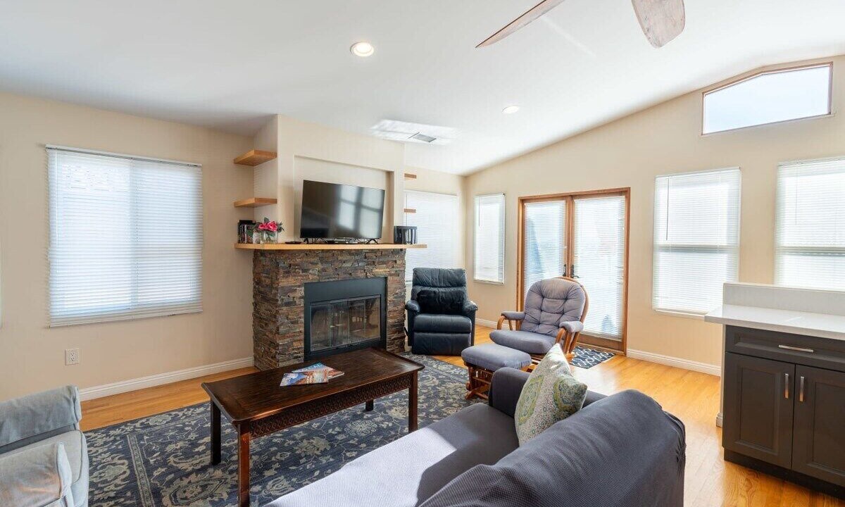 Photo of Livingroom in Point Loma