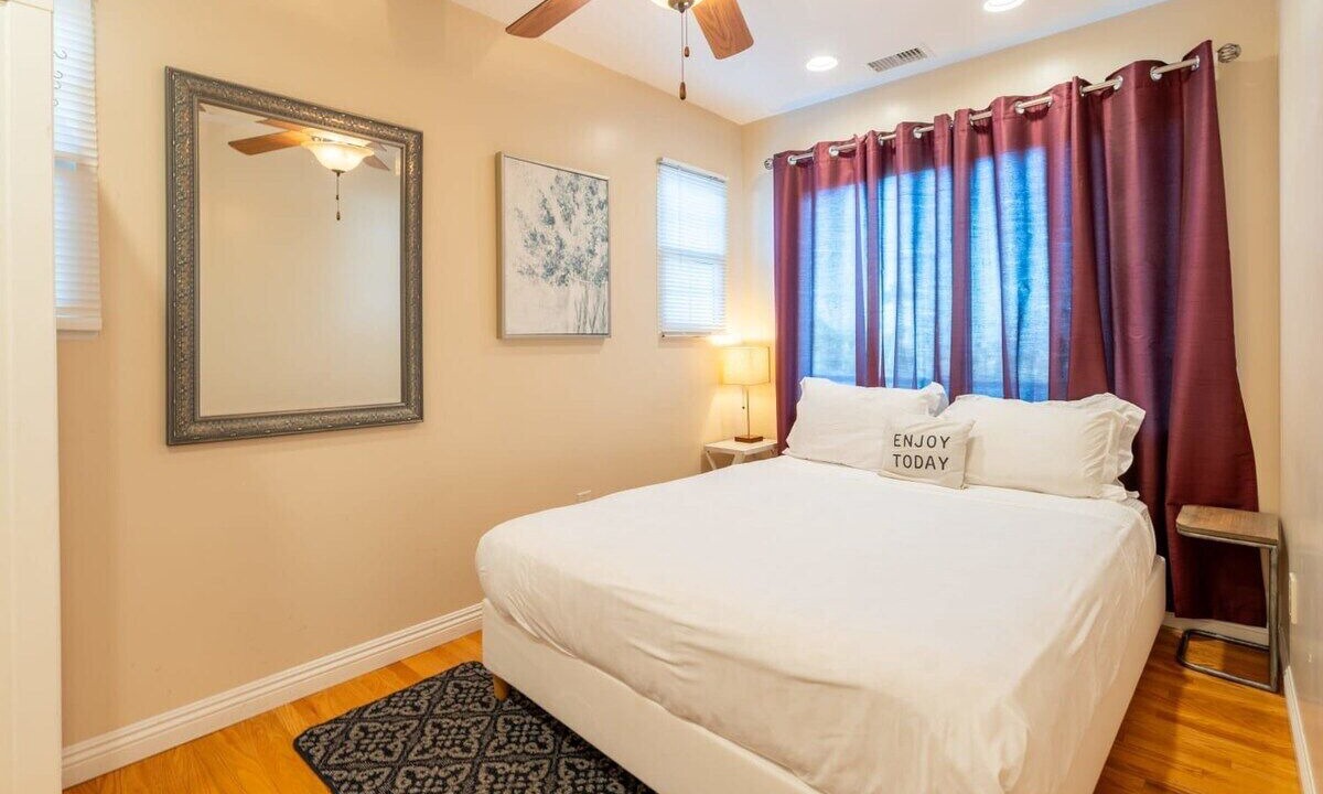 Photo of Bedroom in Point Loma