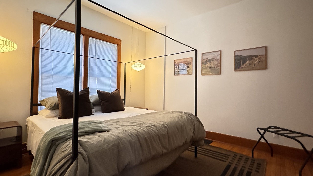 Photo of Bedroom in Midtown