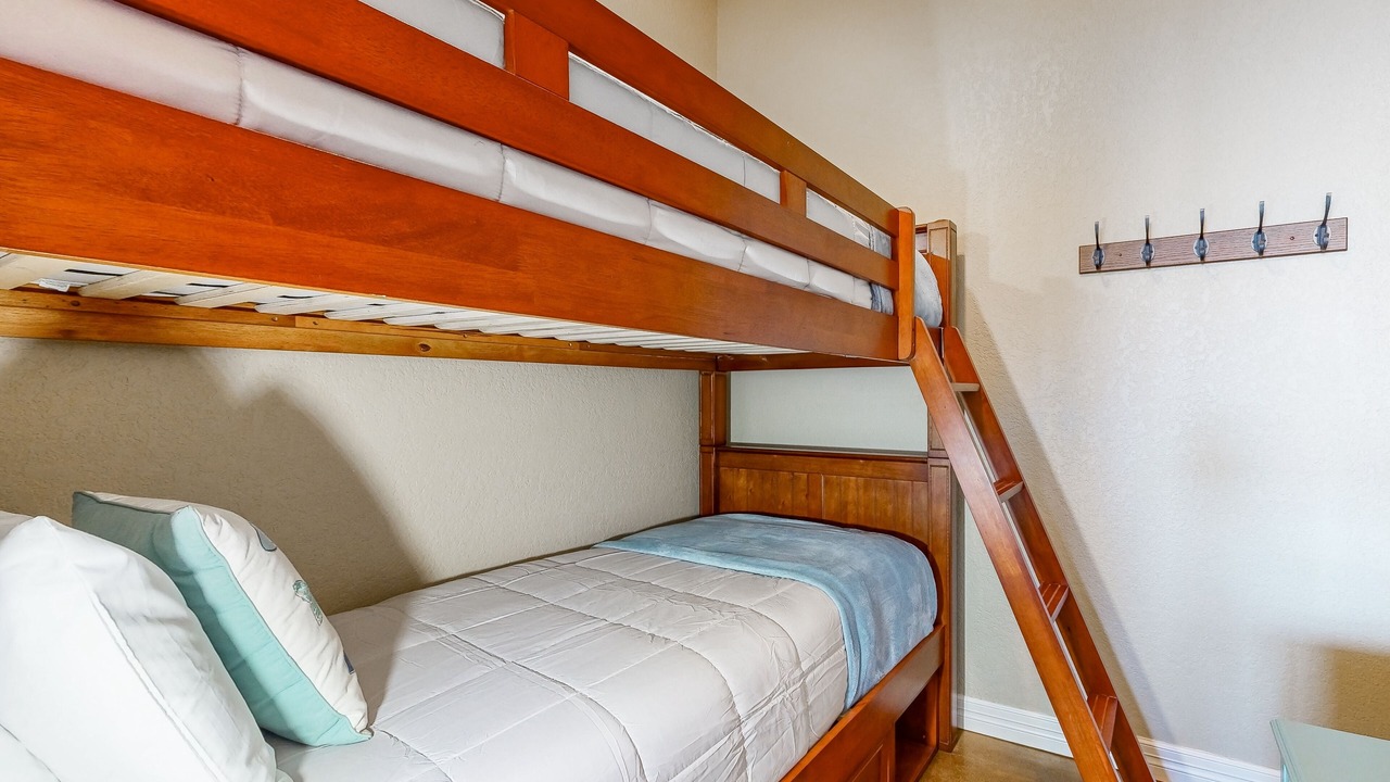 Photo of Bedroom in Canyon Lake