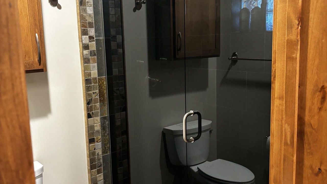 Photo of Bathroom in Coolin