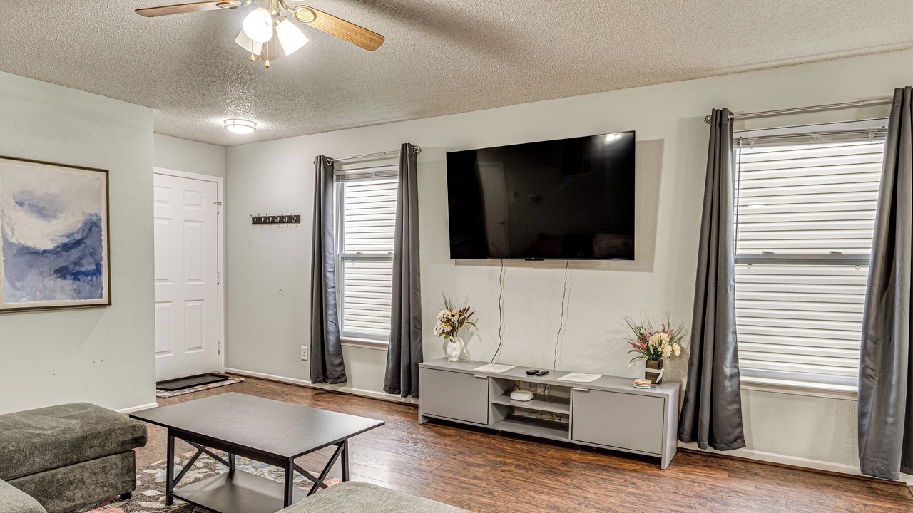 Photo of Livingroom in West Newton