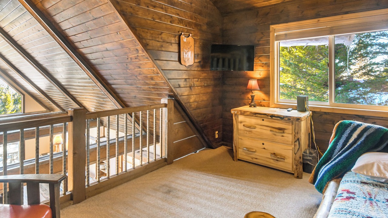 Photo of Bedroom in Star Valley Ranch