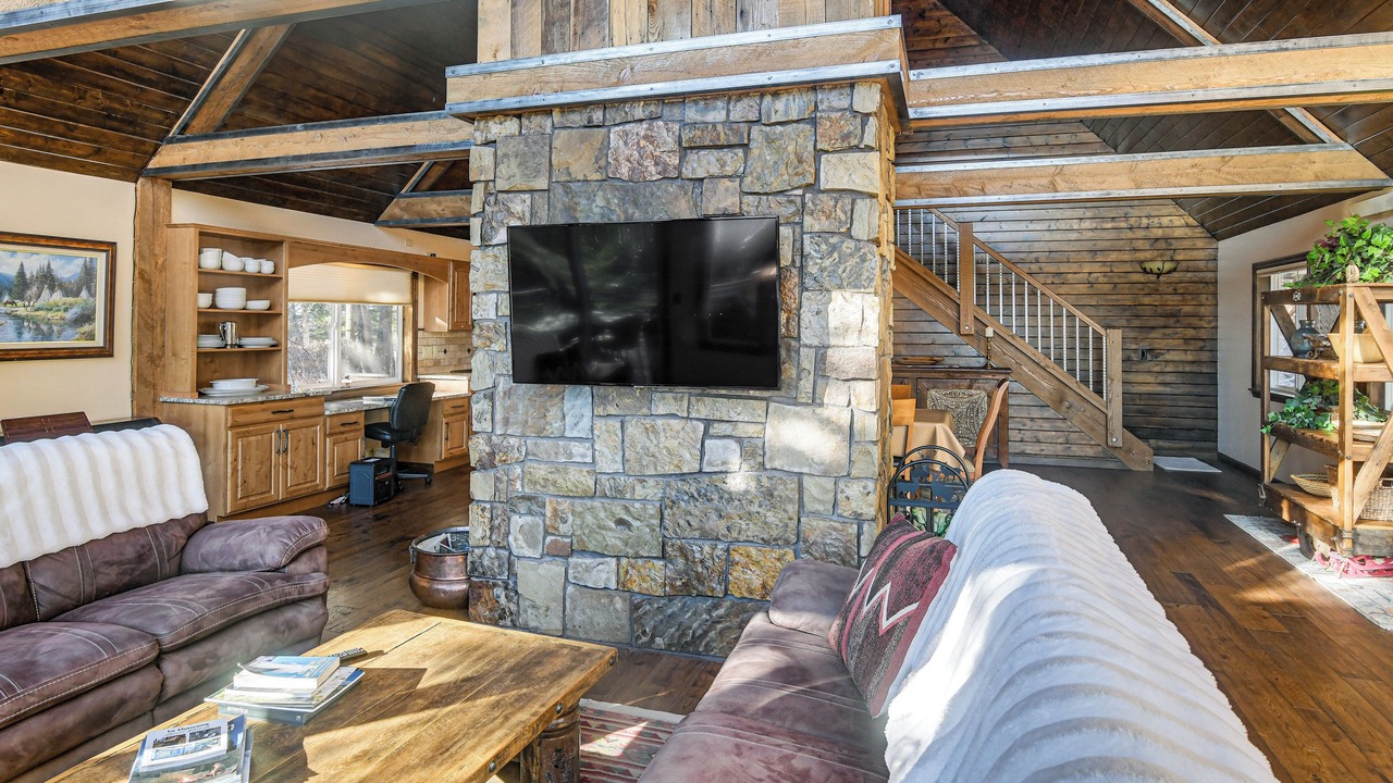 Photo of Livingroom in Star Valley Ranch