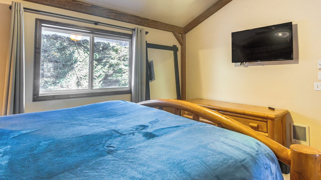 Photo of Bedroom in Star Valley Ranch