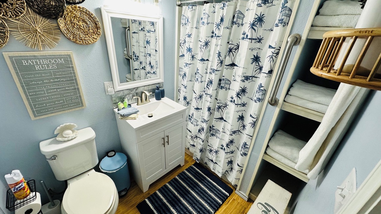 Photo of Bathroom in Arroyo City
