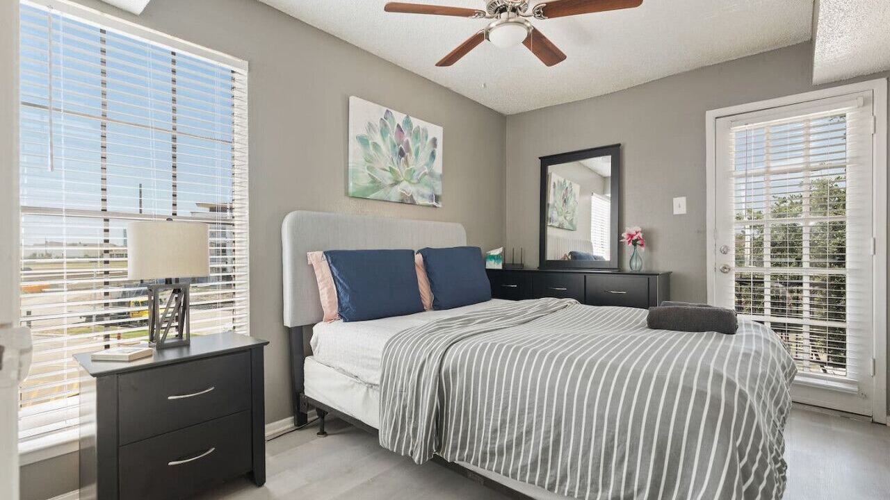 Photo of Bedroom in Park Central