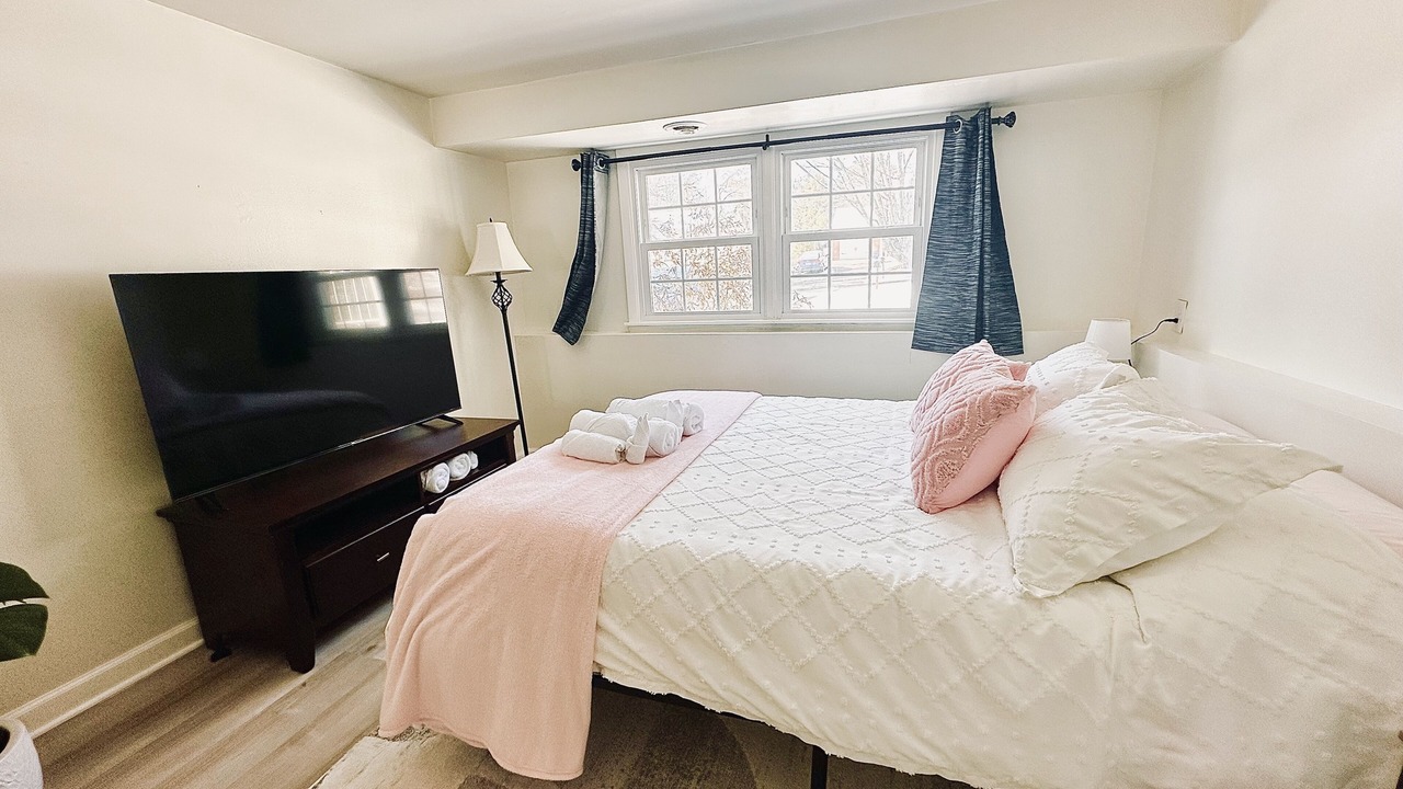 Photo of Bedroom in Park Forest Village
