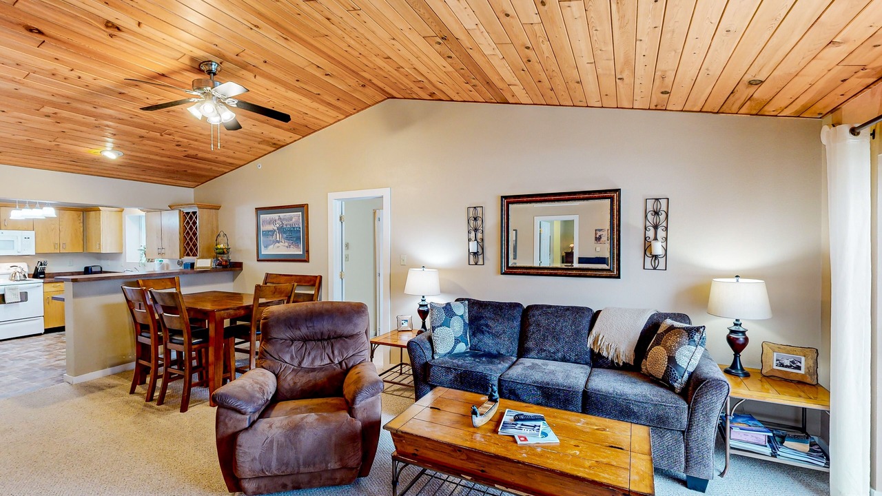 Photo of Livingroom in Big Sky