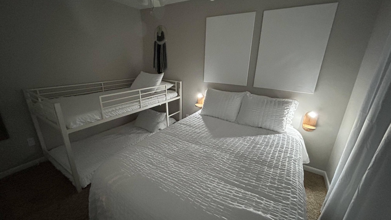 Photo of Bedroom in Lapoint