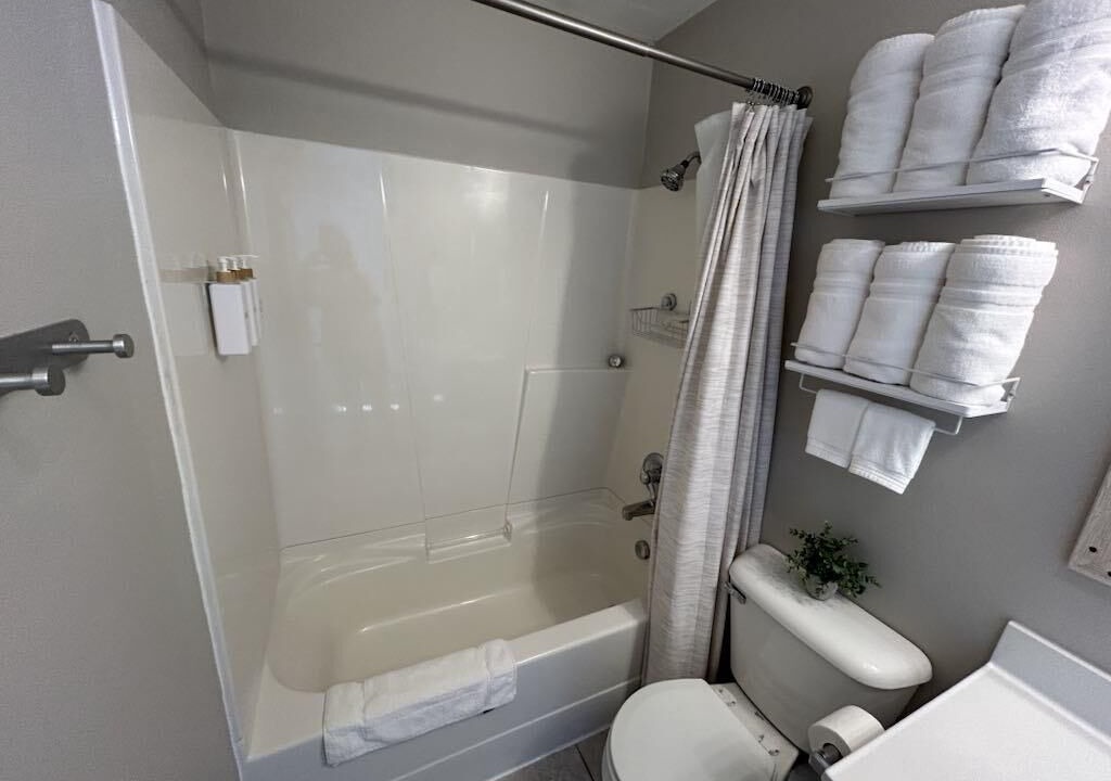 Photo of Bathroom in Lapoint