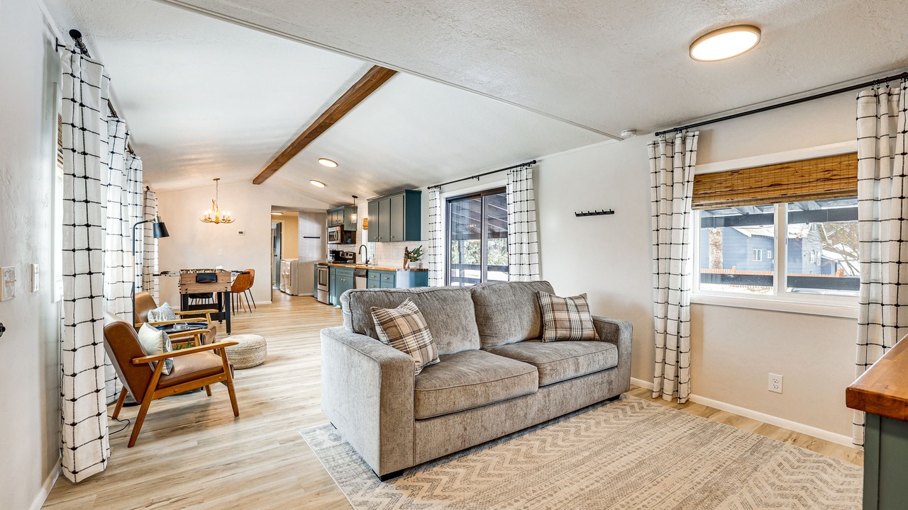 Photo of Livingroom in Cascade