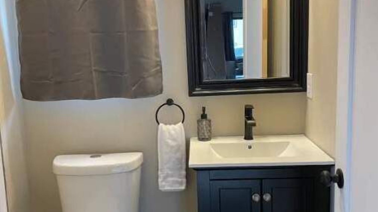Photo of Bathroom in Gardiner