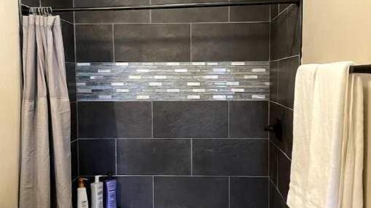 Photo of Bathroom in Gardiner