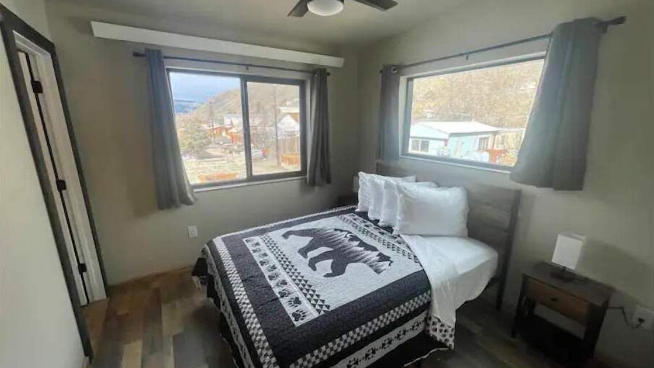 Photo of Bedroom in Gardiner
