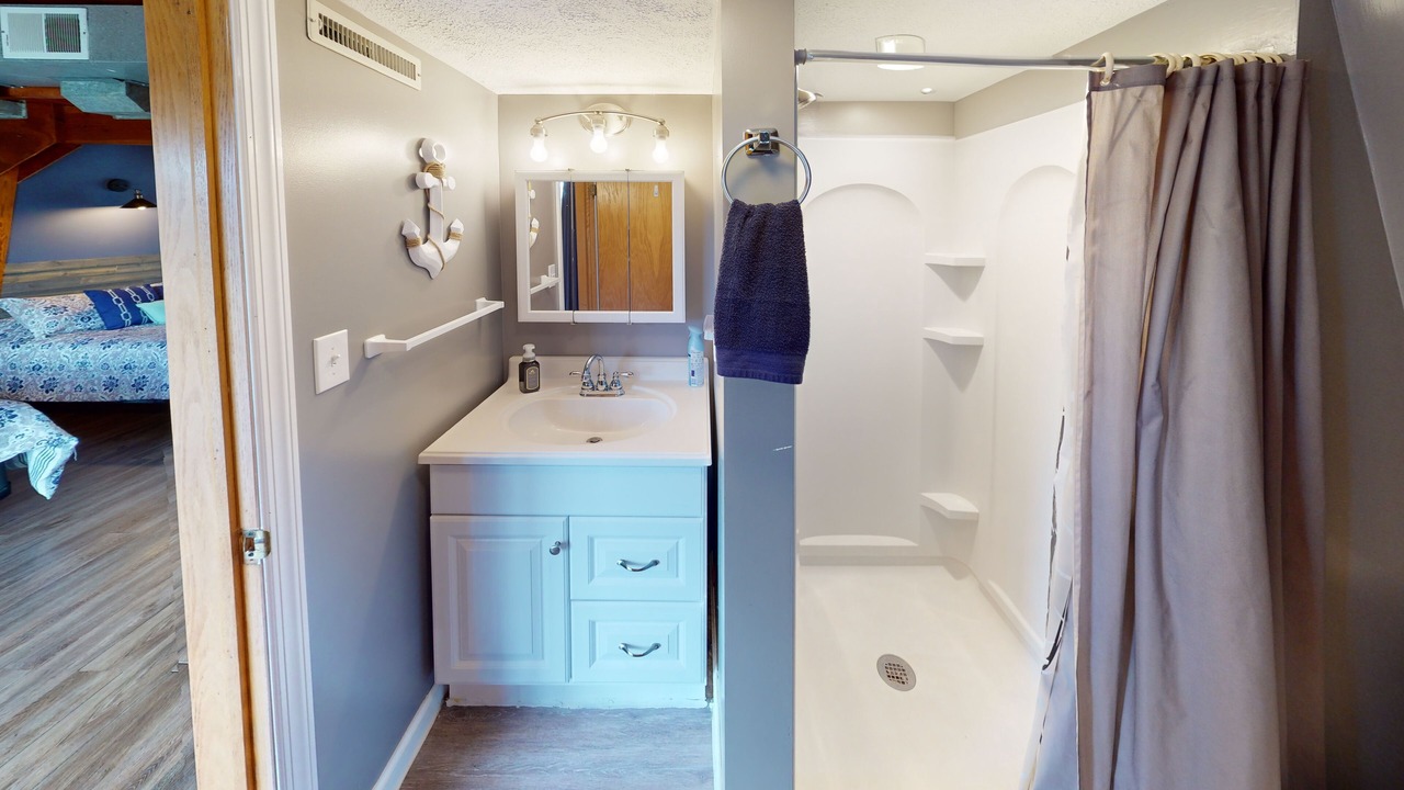 Photo of Bathroom in Kelleys Island