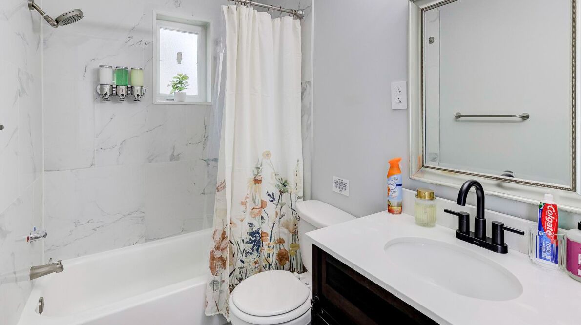 Photo of Bathroom in Downtown Memphis