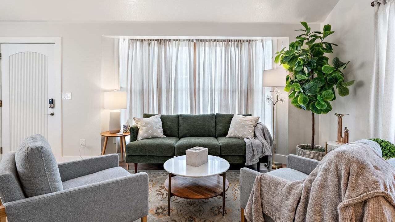 Photo of Livingroom in North End
