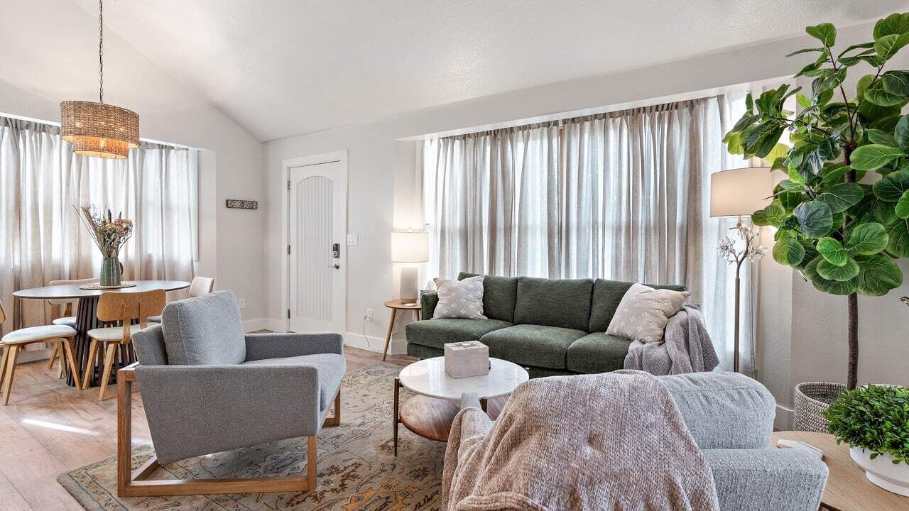 Photo of Livingroom in North End