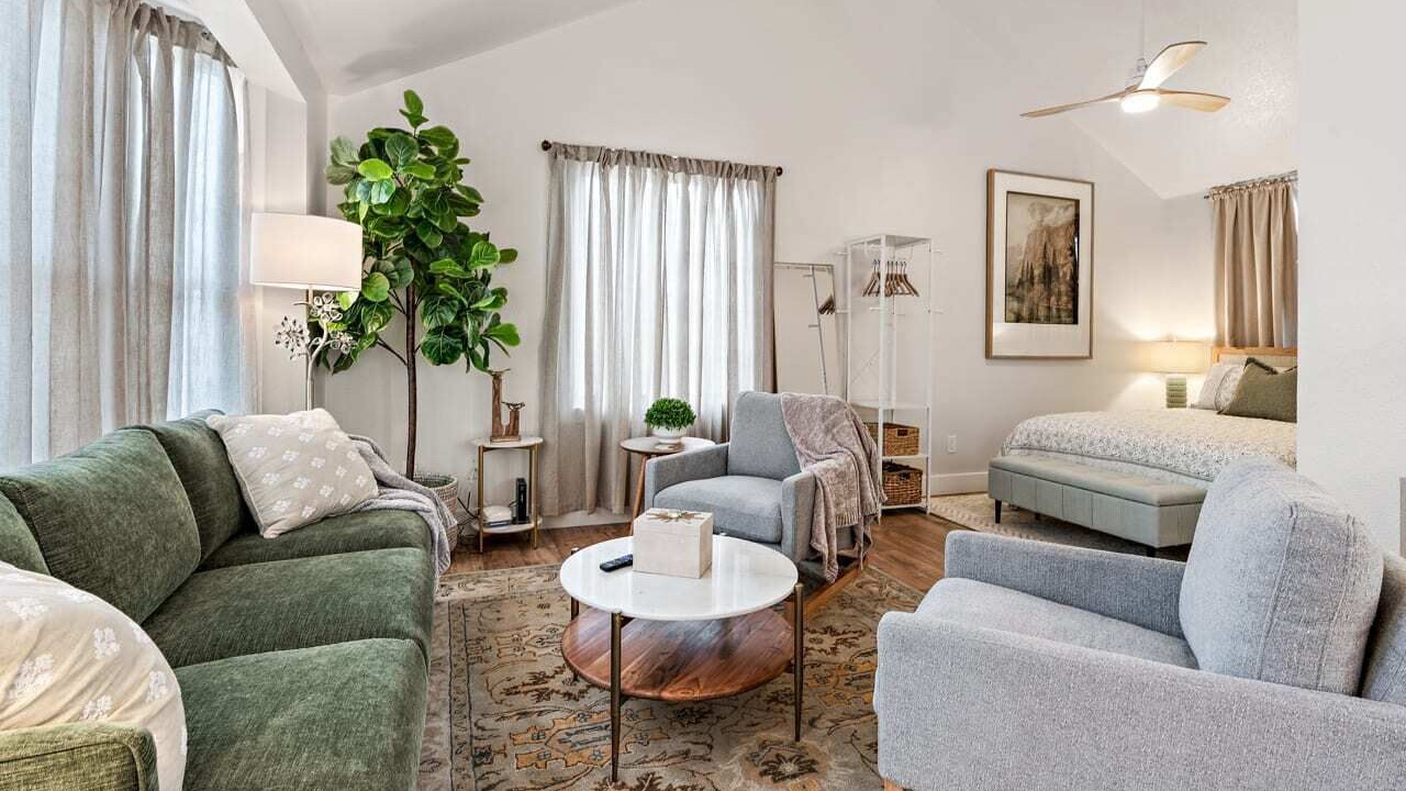 Photo of Livingroom in North End