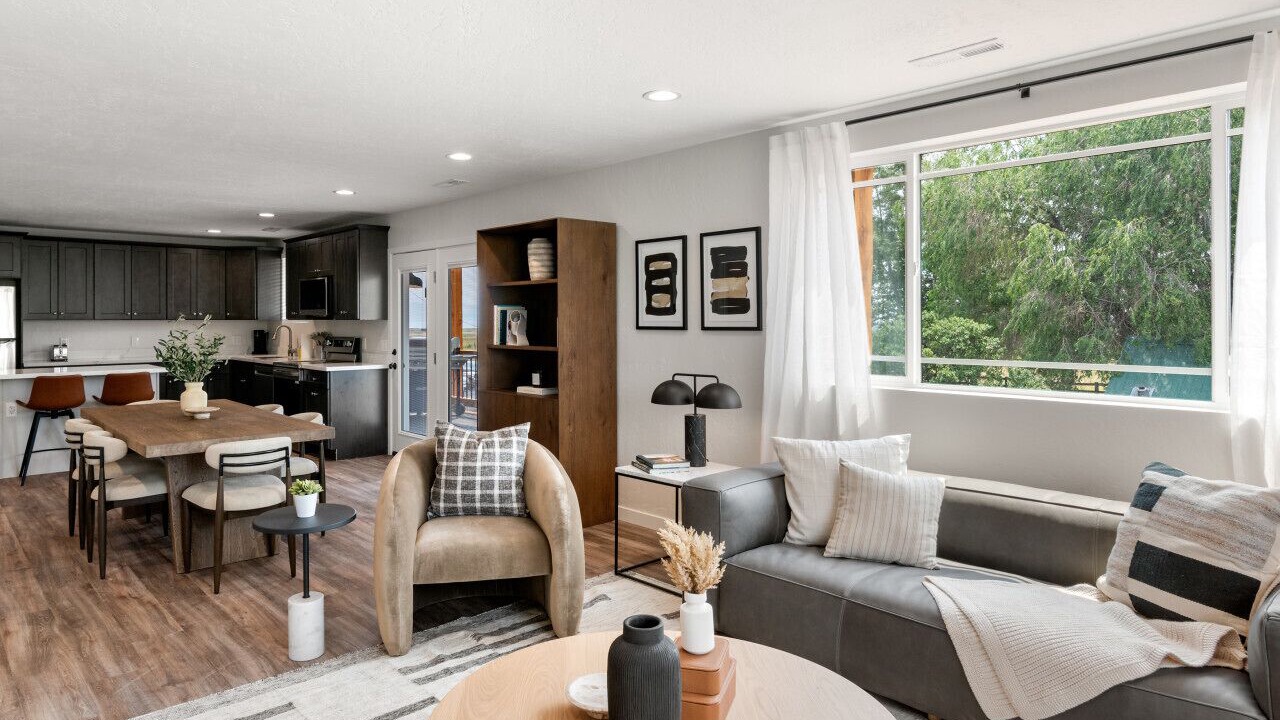 Photo of Livingroom in St. Charles