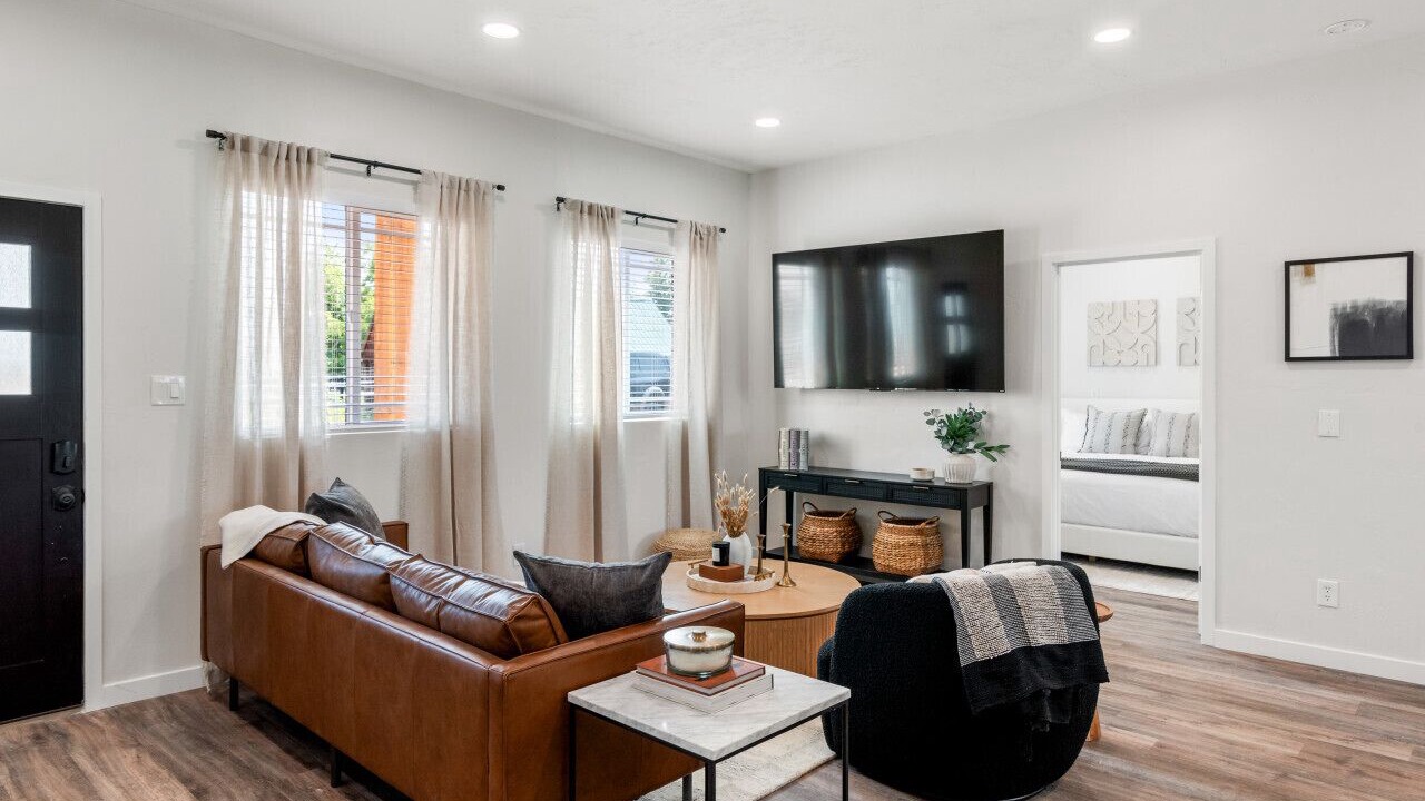 Photo of Livingroom in St. Charles