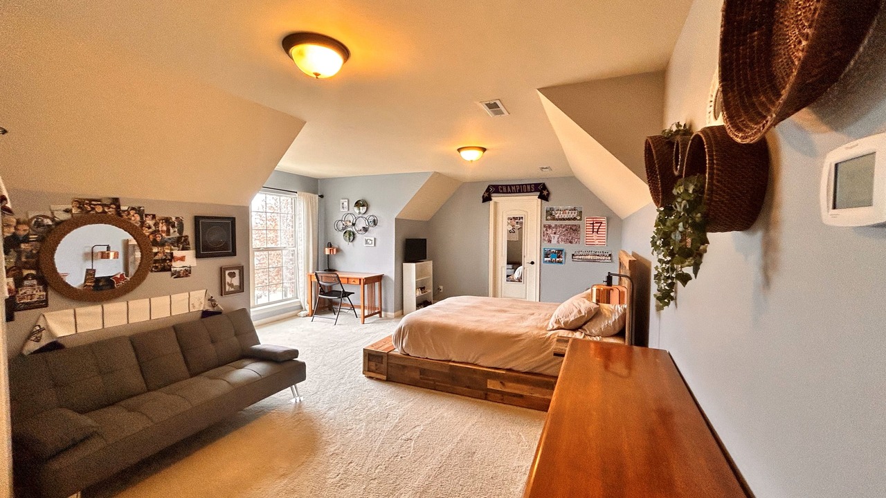 Photo of Bedroom in Speed
