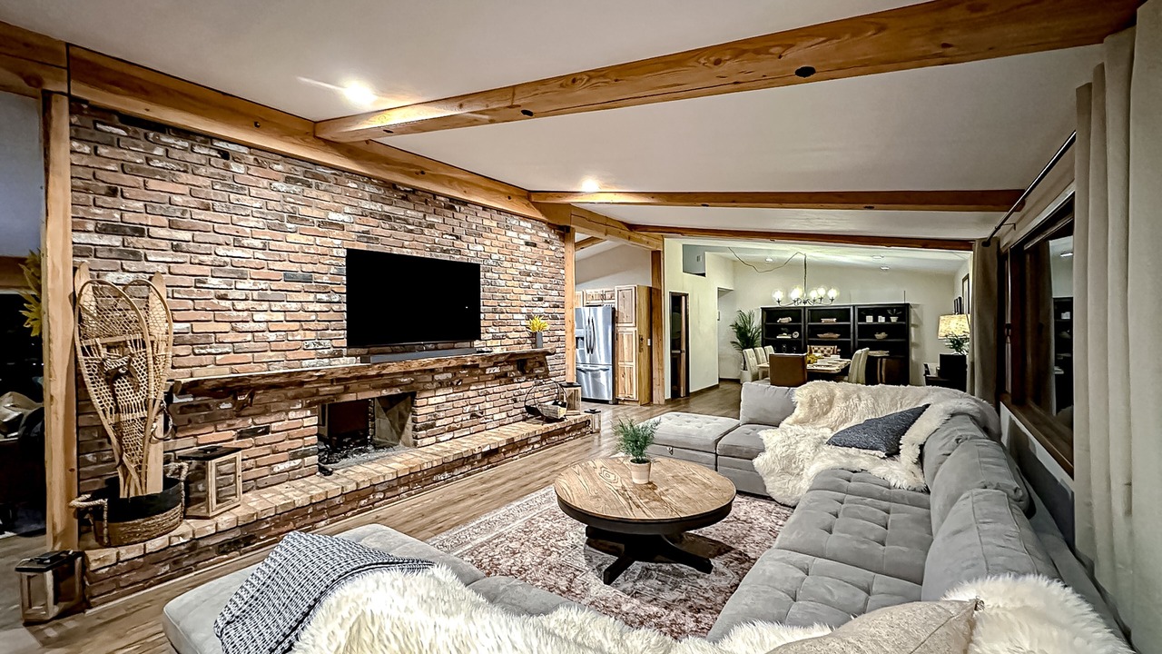 Photo of Livingroom in Nine Mile Falls