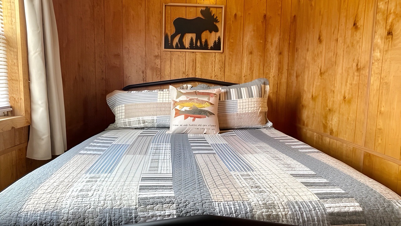 Photo of Bedroom in Frontier