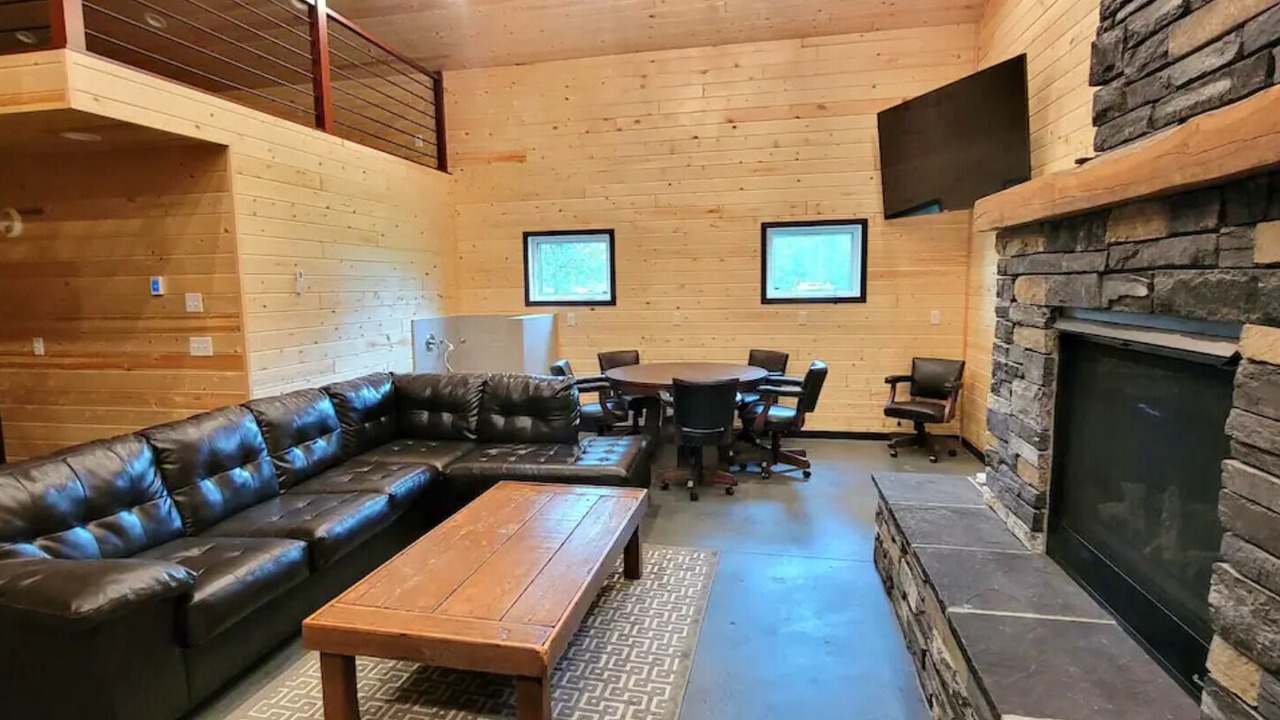 Photo of Livingroom in McLeod