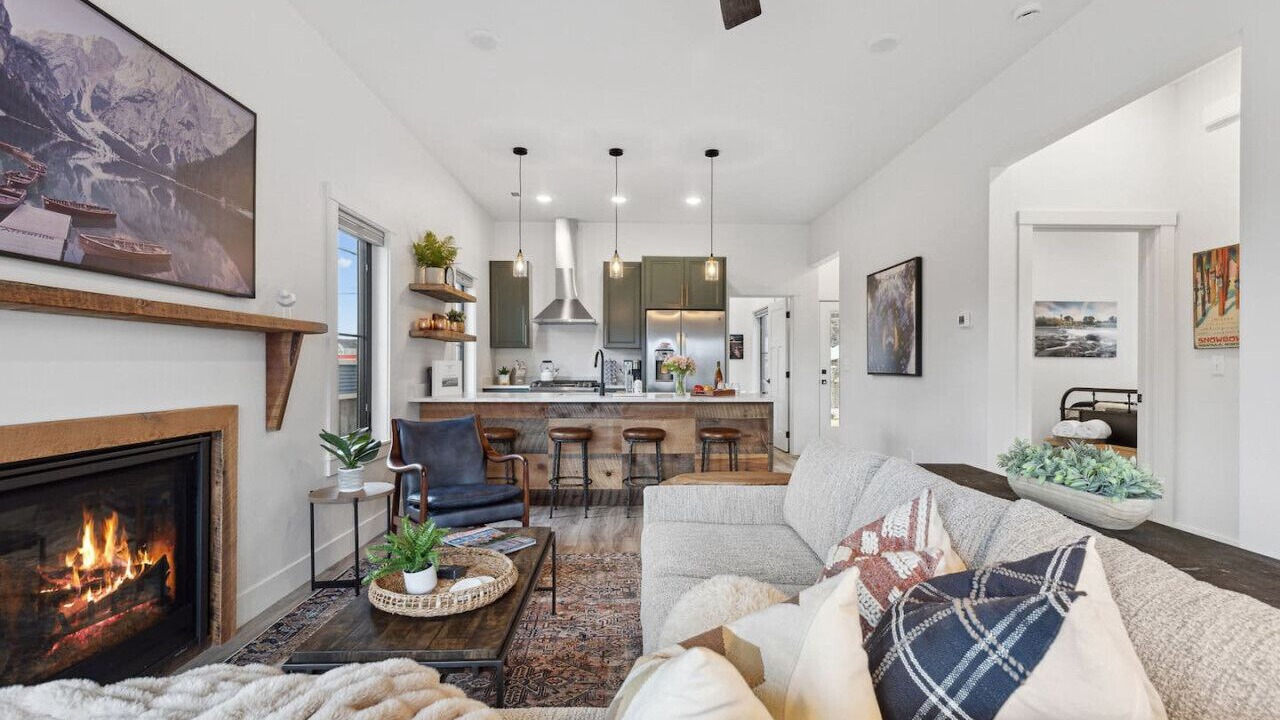 Photo of Livingroom in Riverfront