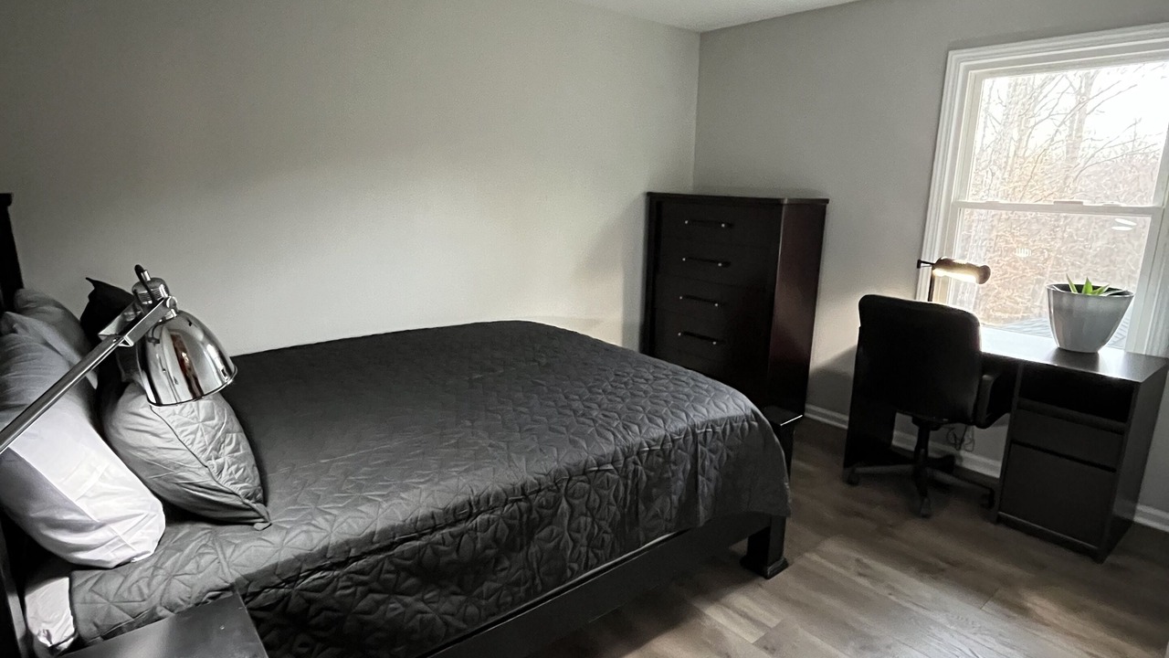 Photo of Bedroom in Bowling Green