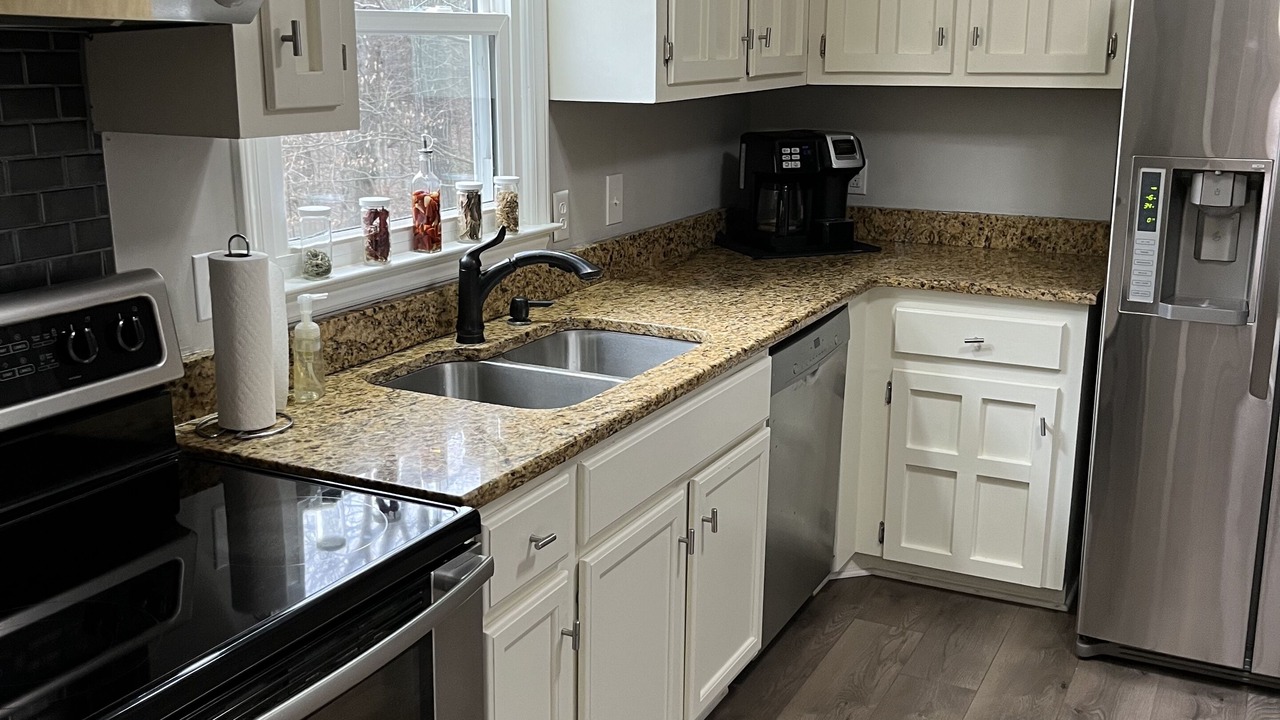 Photo of Kitchen in Bowling Green
