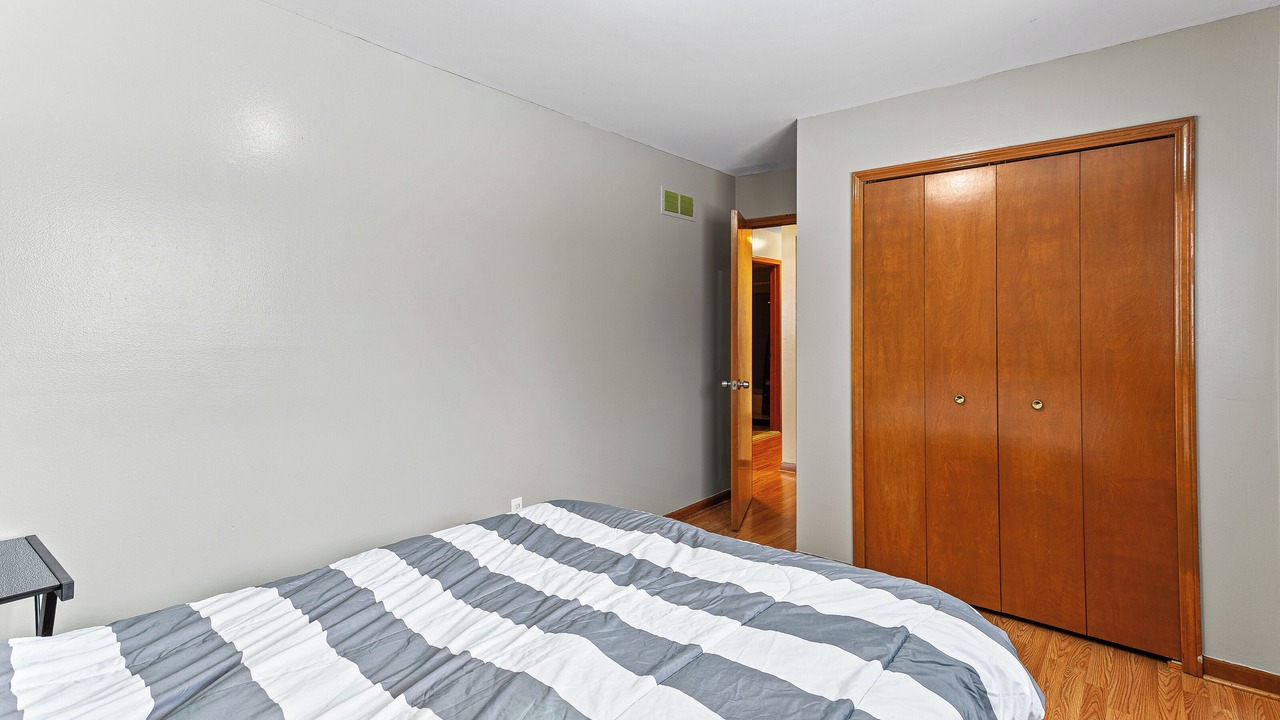 Photo of Bedroom in Warren