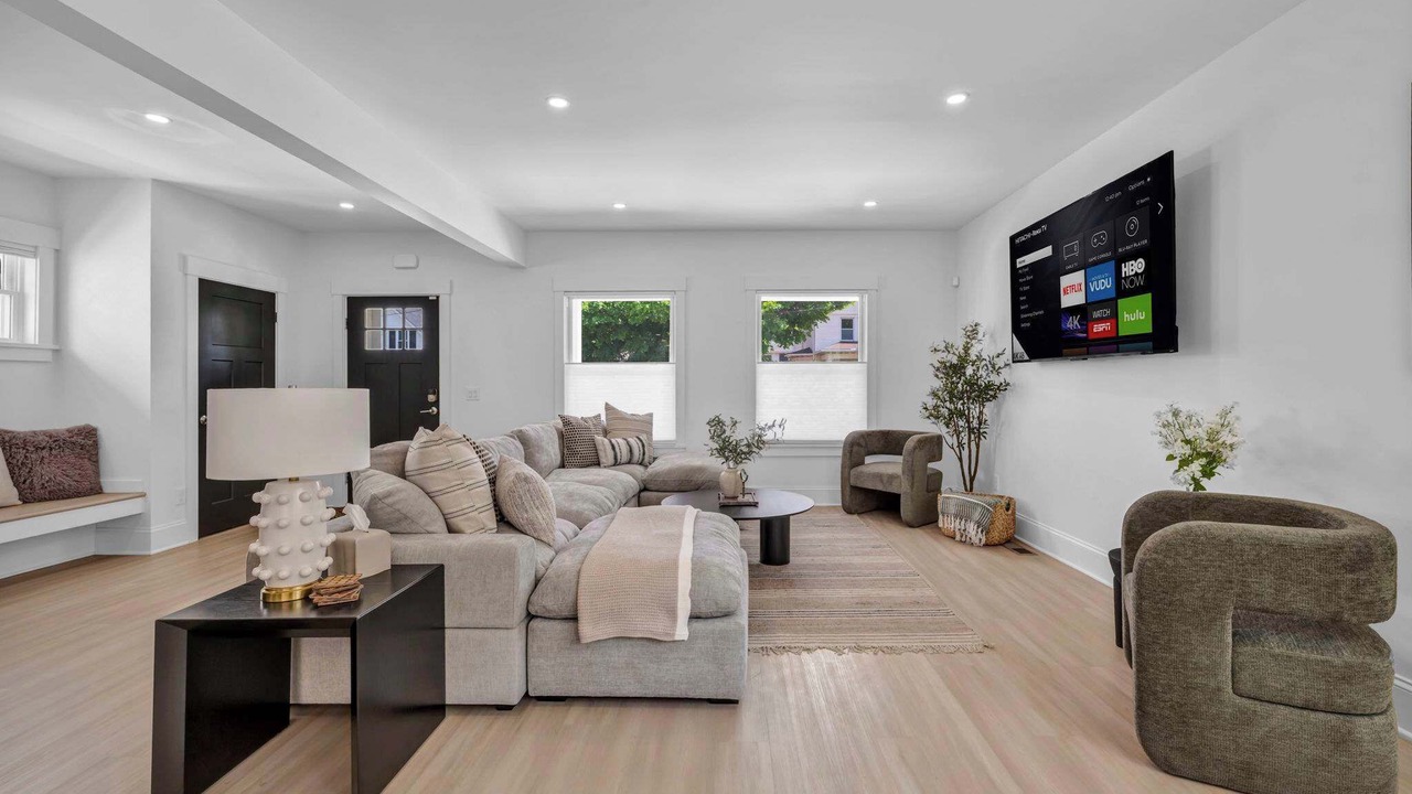 Photo of Bedroom in Detroit - Shoreway