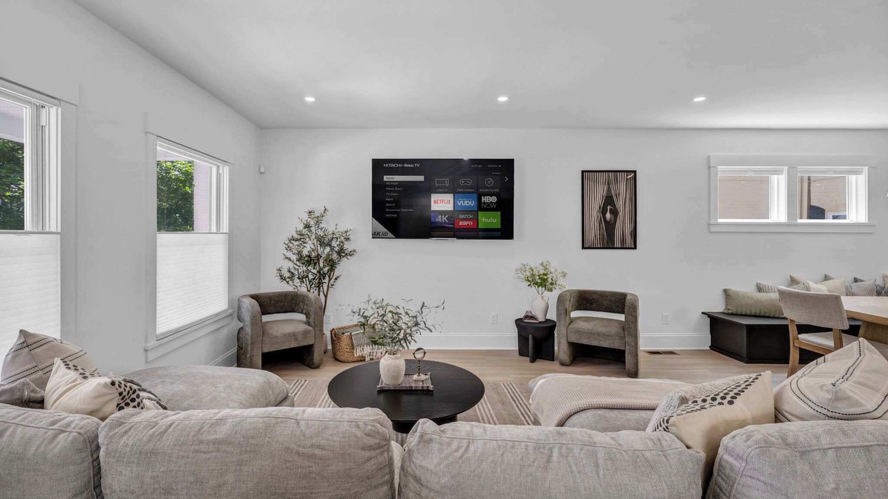 Photo of Bedroom in Detroit - Shoreway
