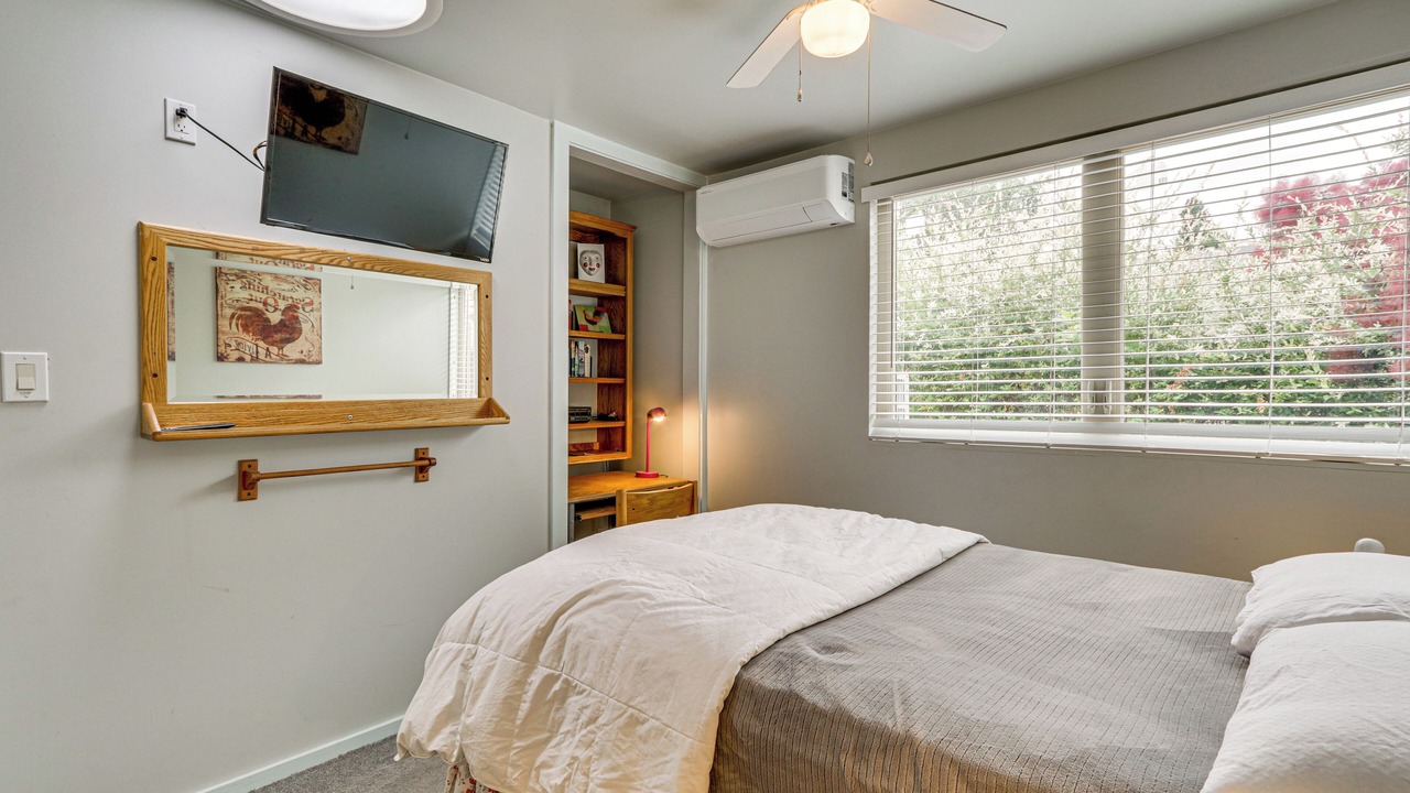 Photo of Bedroom in Cedar Mill