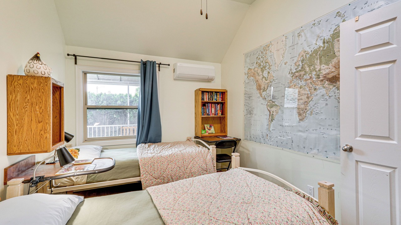 Photo of Bedroom in Cedar Mill