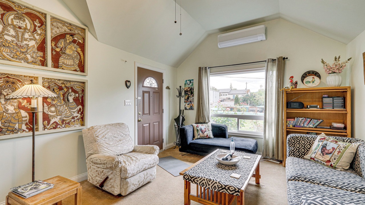 Photo of Livingroom in Cedar Mill