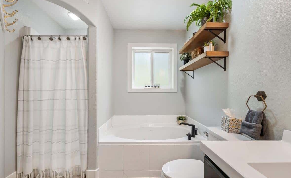 Photo of Bathroom in Spearfish