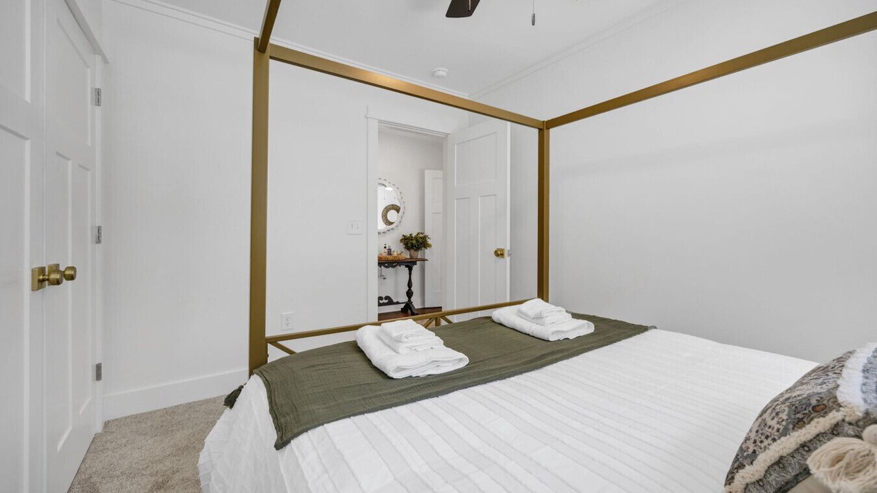 Photo of Bedroom in State Park