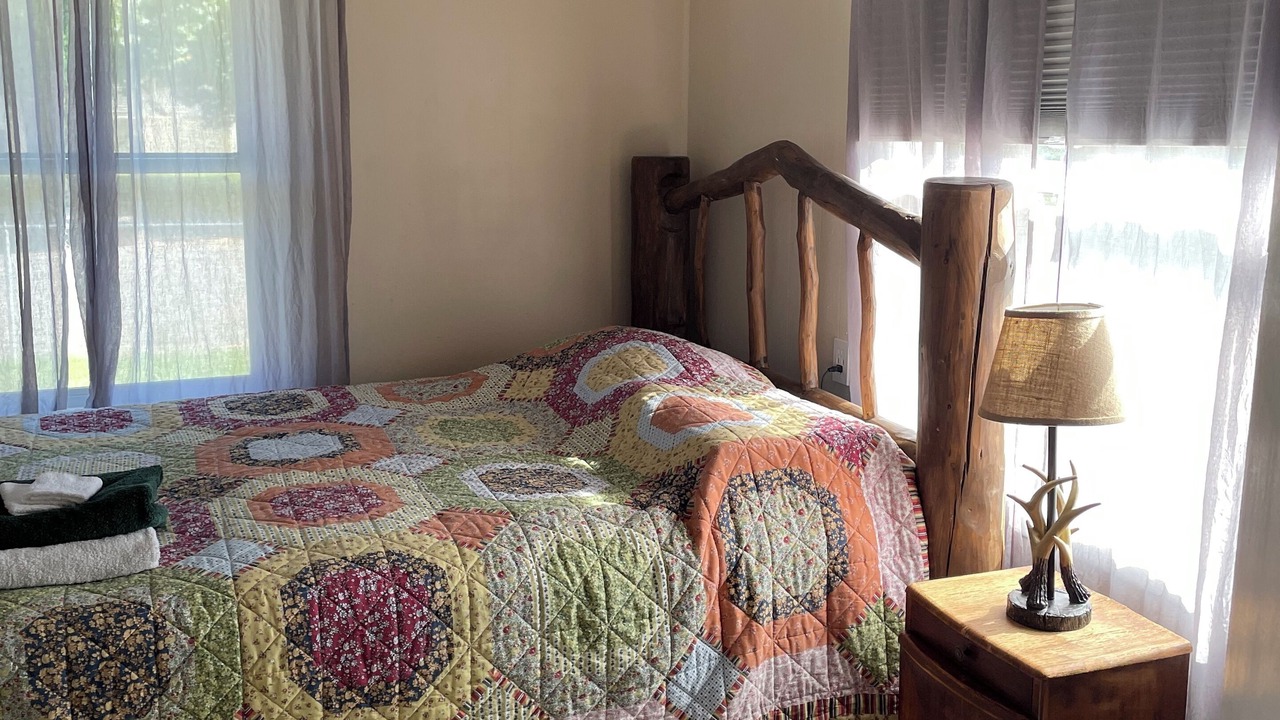 Photo of Bedroom in Glenns Ferry