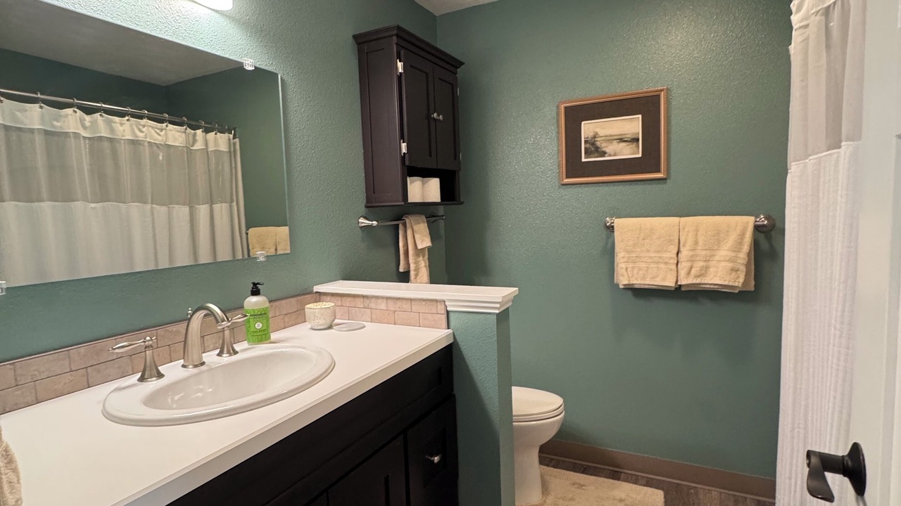 Photo of Bathroom in Nye