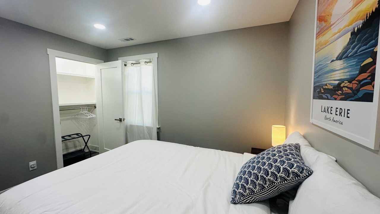 Photo of Bedroom in Willoughby Hills