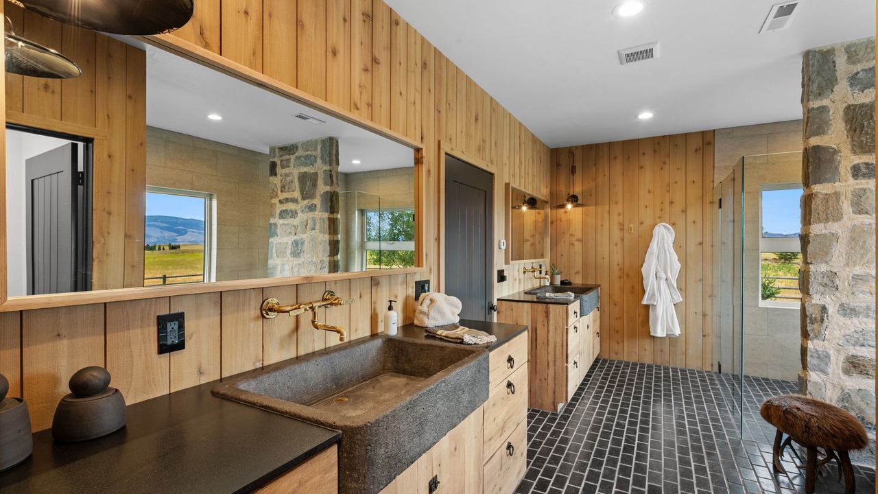 Photo of Bathroom in Livingston